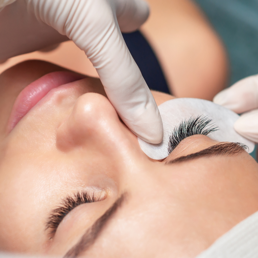Retouche extension de cils