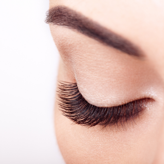 Dépose extension de cils